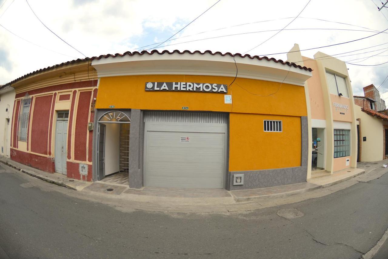 La Hermosa Hotel Buga Extérieur photo