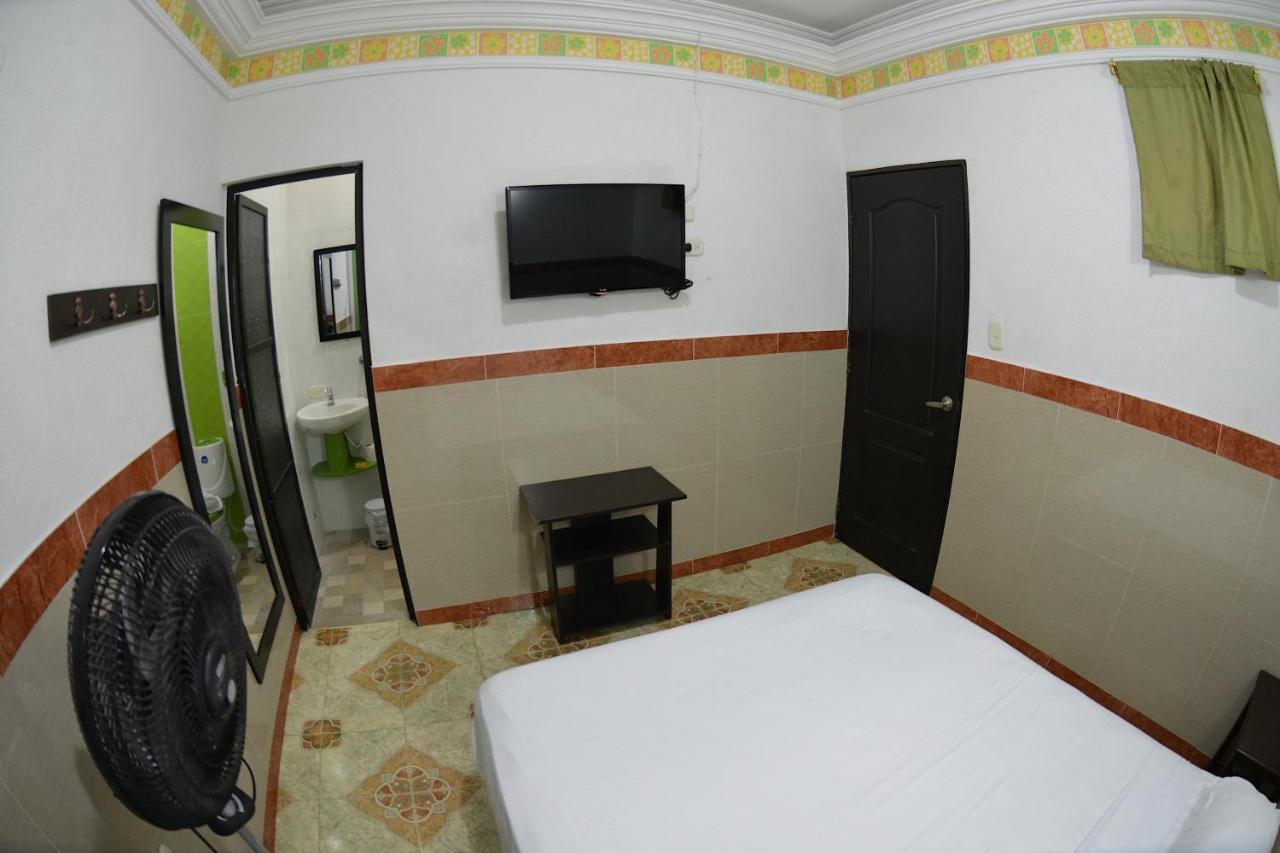 La Hermosa Hotel Buga Extérieur photo