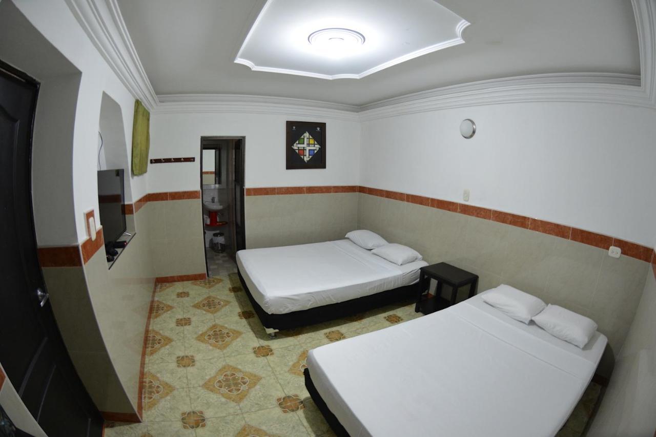 La Hermosa Hotel Buga Extérieur photo